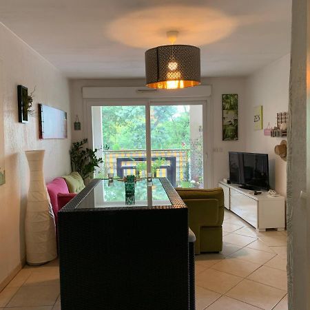 Votre Sejour Cosy A Frejus! Appartement Buitenkant foto