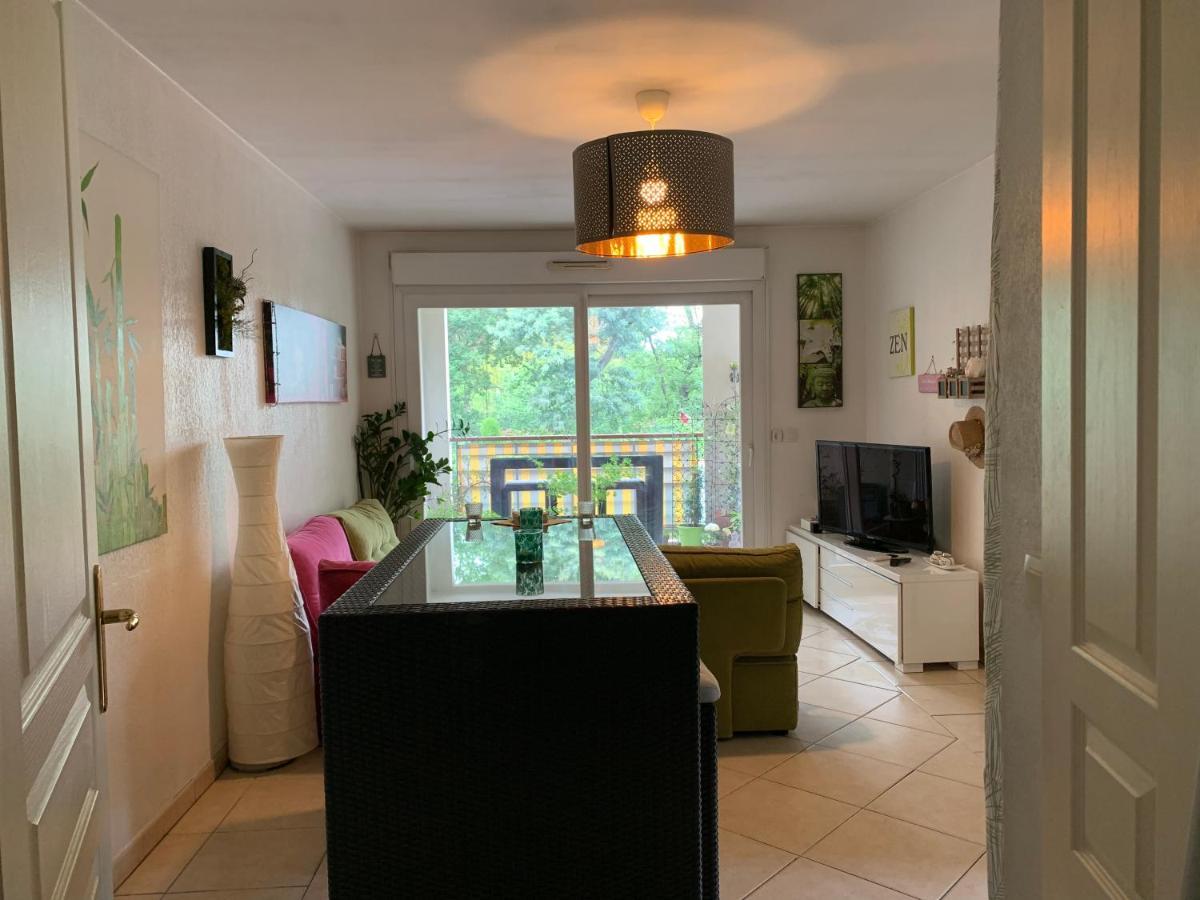 Votre Sejour Cosy A Frejus! Appartement Buitenkant foto